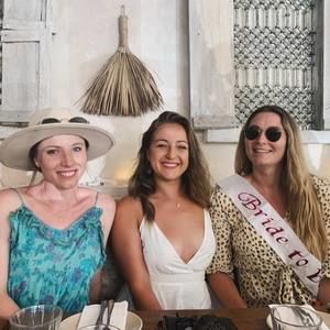 Meet your Posher, Elizabeth